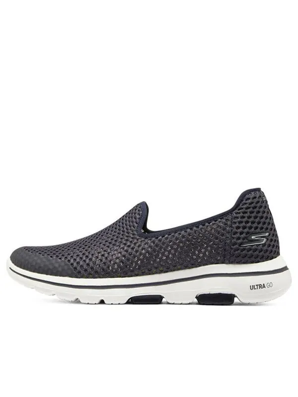 Кроссовки go walk 5 shoes 'dark grey' Skechers — изображение 1 из 4, темный серый/белый