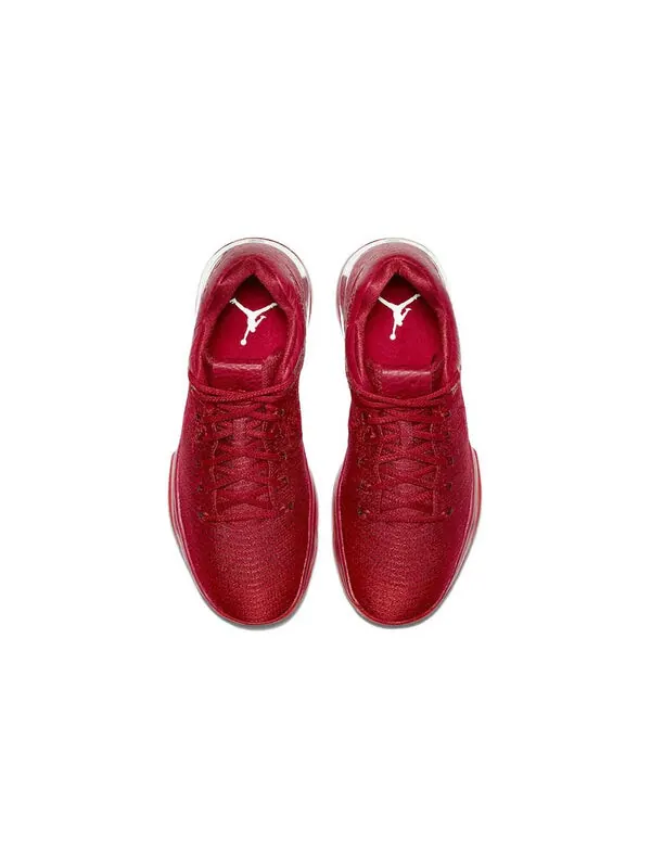 Кроссовки xxxi низкие Air Jordan — изображение 3 из 4, красный