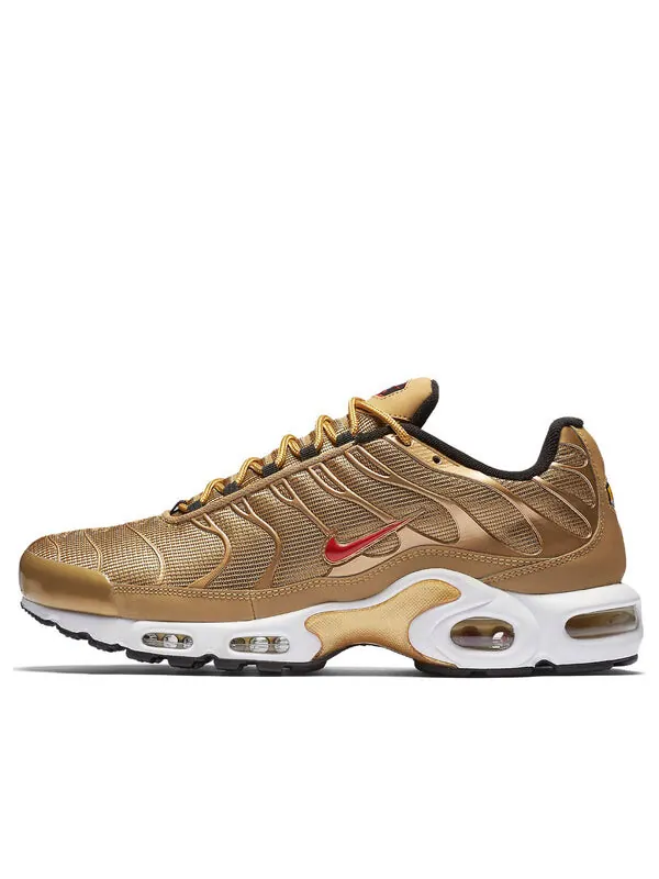 Кроссовки air max plus qs Nike — изображение 1 из 1, золотистый/красный
