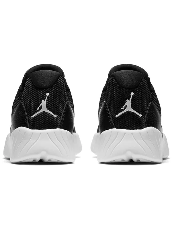 Кроссовки 23 низкие Air Jordan — изображение 4 из 4, белый