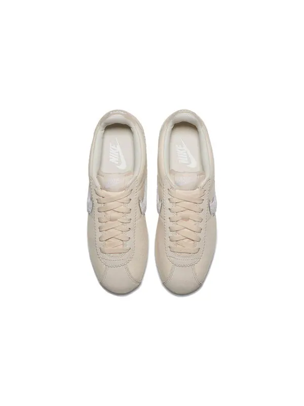 Кроссовки classic cortez prem 'guava ice' Nike — изображение 3 из 4, белый