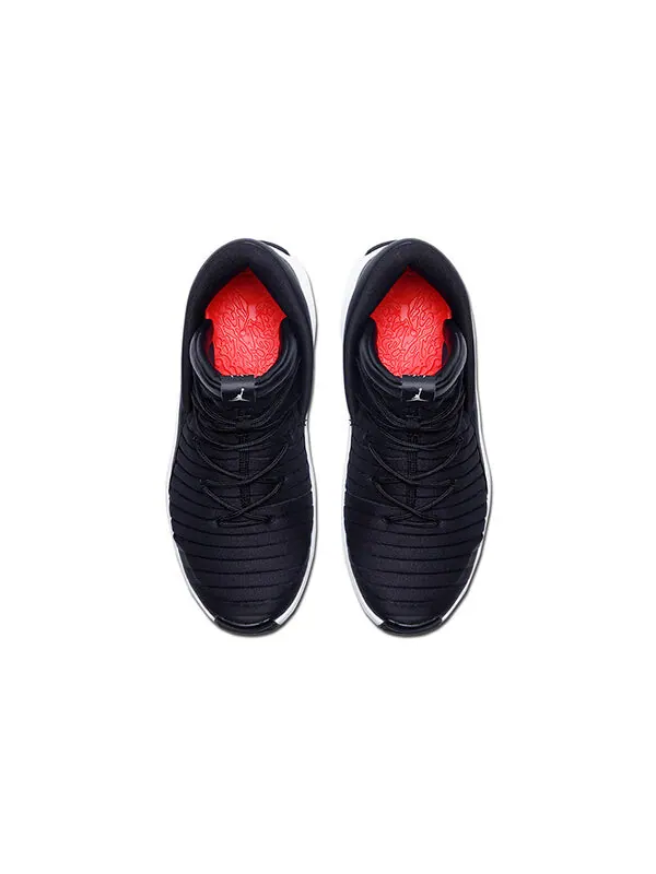 Кроссовки flight luxe Air Jordan — изображение 4 из 4, черный/белый