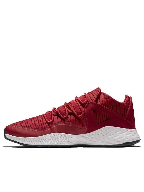 Кроссовки формула 23 низкие Air Jordan — изображение 1 из 4, красный