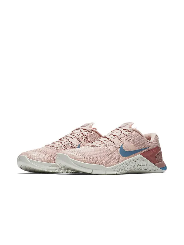 Кроссовки меткон 4 Nike — изображение 3 из 4, розовый