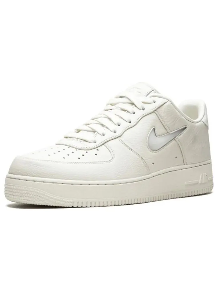 Кроссовки Nike Air Force 1 Low PRM 'Jewel Sail' — изображение 2 из 4, белый