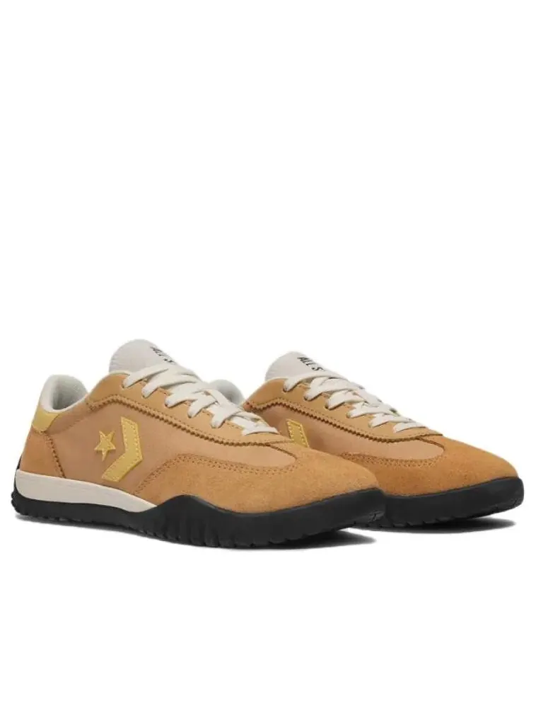 Кроссовки (WMNS) Converse Run Star Trainer Retro Sport 'Sandy Shore' — изображение 2 из 6, желтый