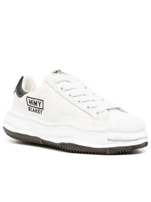 Кроссовки blakey og sole embossed leather low Maison Mihara Yasuhiro — изображение 3 из 4, белый