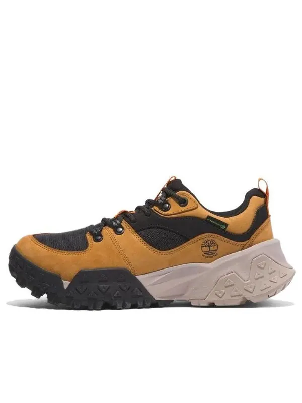Кроссовки motion scramble low laceup waterproof hikers 'wheat nubuck' Timberland — изображение 1 из 4, желтый/черный/белый