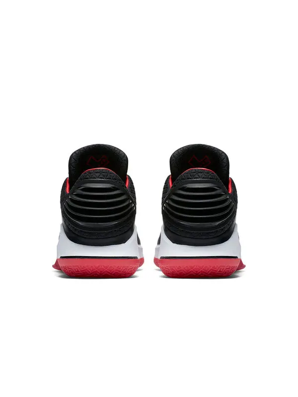 Кроссовки 32 низкие Air Jordan — изображение 3 из 4, черный/белый/красный