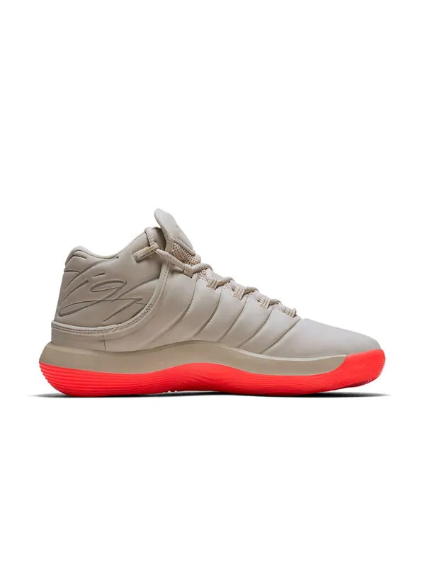 Кроссовки супер муха Air Jordan — изображение 2 из 4