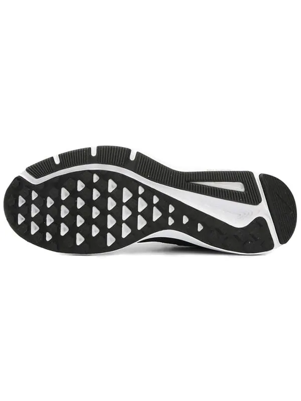 Кроссовки квест Nike — изображение 4 из 4