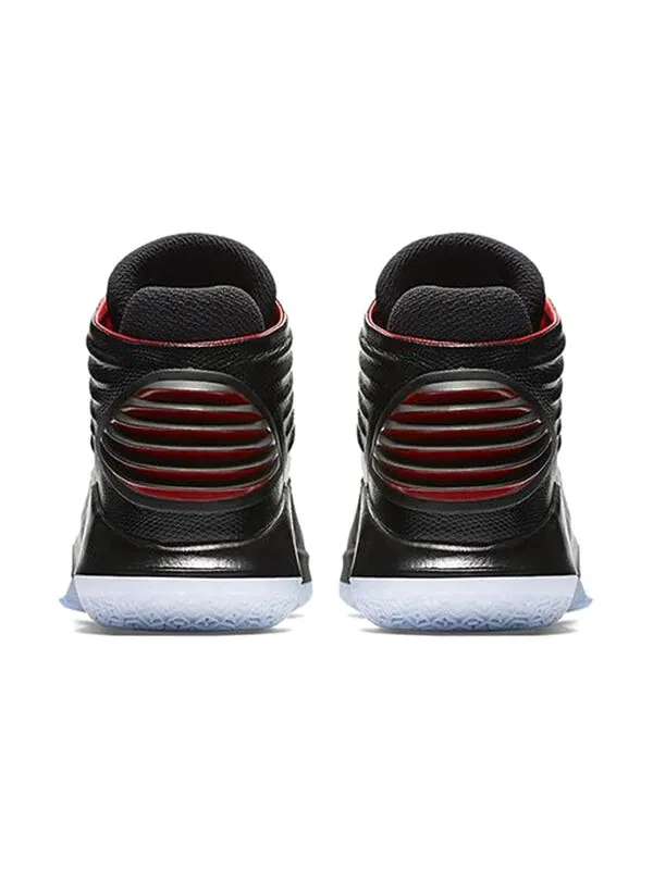 Кроссовки 32 пф Air Jordan — изображение 4 из 4, черный/красный