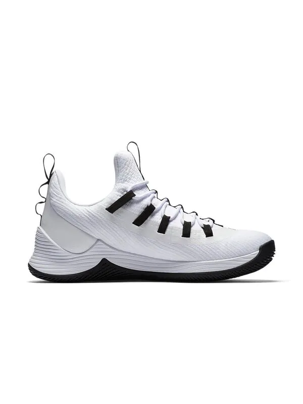 Кроссовки ultra.fly 2 низкие Air Jordan — изображение 2 из 4, белый/черный-белый