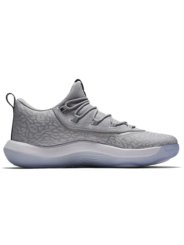 Кроссовки супер летают низко Air Jordan — изображение 2 из 4, серый/черный