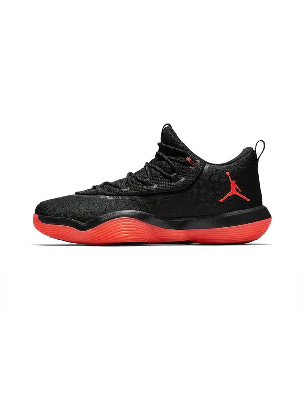 Кроссовки супер летают низко Air Jordan — изображение 1 из 4, черный
