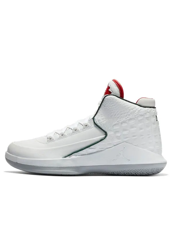 Кроссовки 32 nrg Air Jordan — изображение 1 из 4, белый