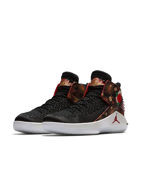 Кроссовки 32 Air Jordan — изображение 3 из 4