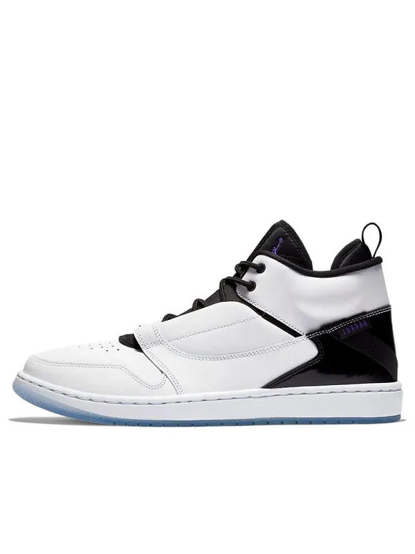 Кроссовки постепенно исчезают Air Jordan — изображение 1 из 4, белый