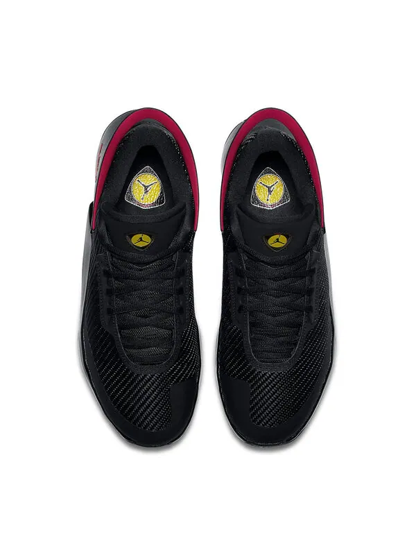 Кроссовки летят на замок Air Jordan — изображение 4 из 4, черный/красный