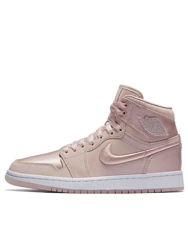 Кроссовки 1 ретро высокие Air Jordan — изображение 1 из 4