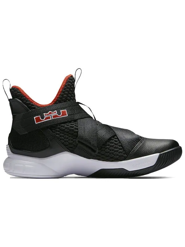 Кроссовки Nike LeBron Soldier 12 'Black Red' — изображение 2 из 4, черный
