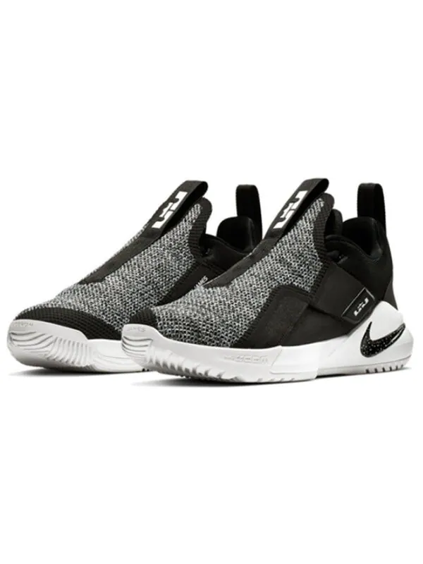 Посол кроссовок 11 Nike — изображение 3 из 4, черный/белый