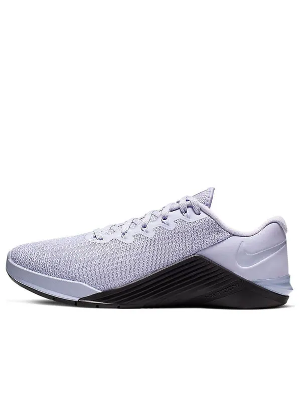 Кроссовки меткон 5 Nike — изображение 1 из 4, фиолетовый/черный