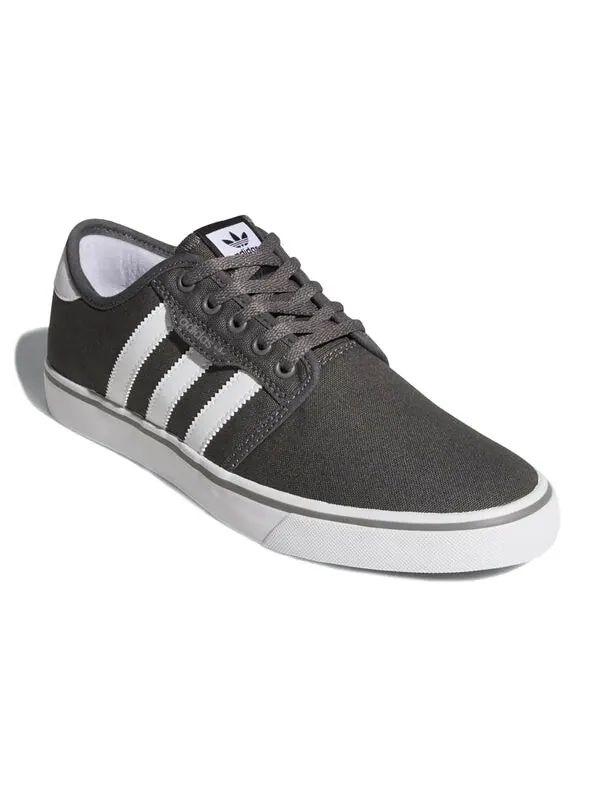Кроссовки оригинальные seeley Adidas — изображение 3 из 4, серый/белый
