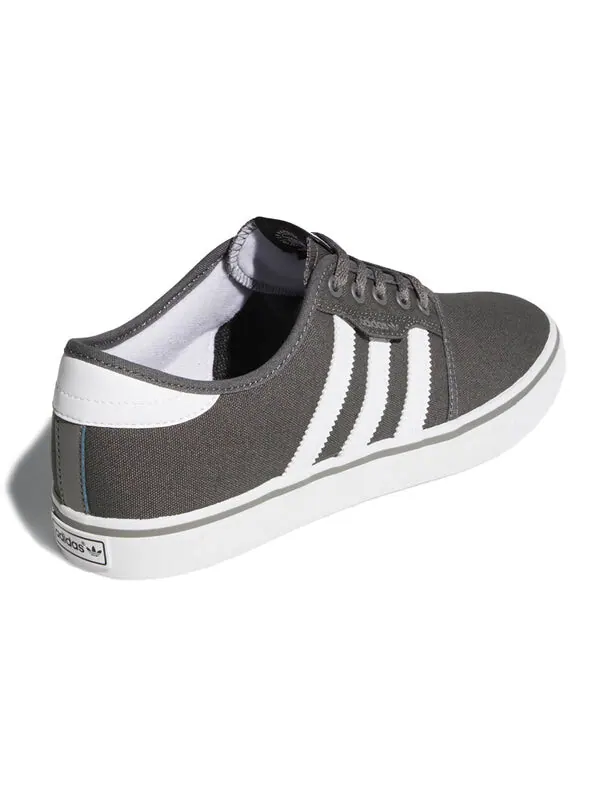 Кроссовки оригинальные seeley Adidas — изображение 4 из 4, серый/белый