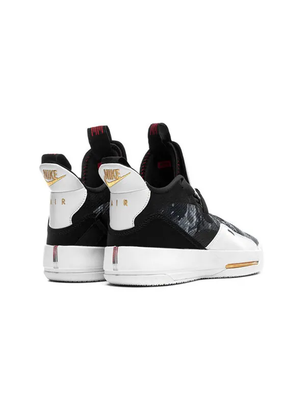 Кроссовки 33 Air Jordan — изображение 3 из 4