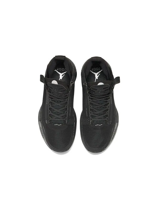 Кроссовки 34 Air Jordan — изображение 3 из 4, черный