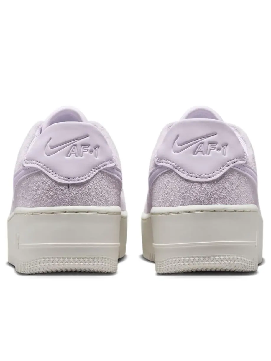 Кроссовки (WMNS) Nike Air Force 1 Sage Low 'Barely Grape' — изображение 3 из 6, фиолетовый