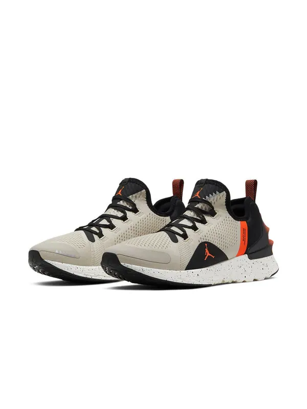 Кроссовки реагируют на хаос Air Jordan — изображение 3 из 4, белый