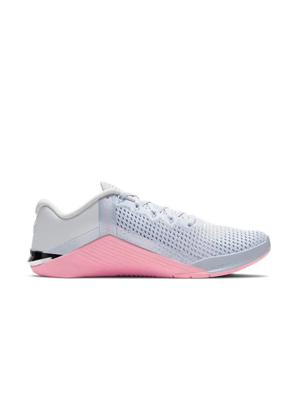 Кроссовки меткон 6 Nike — изображение 2 из 2, серый/розовый