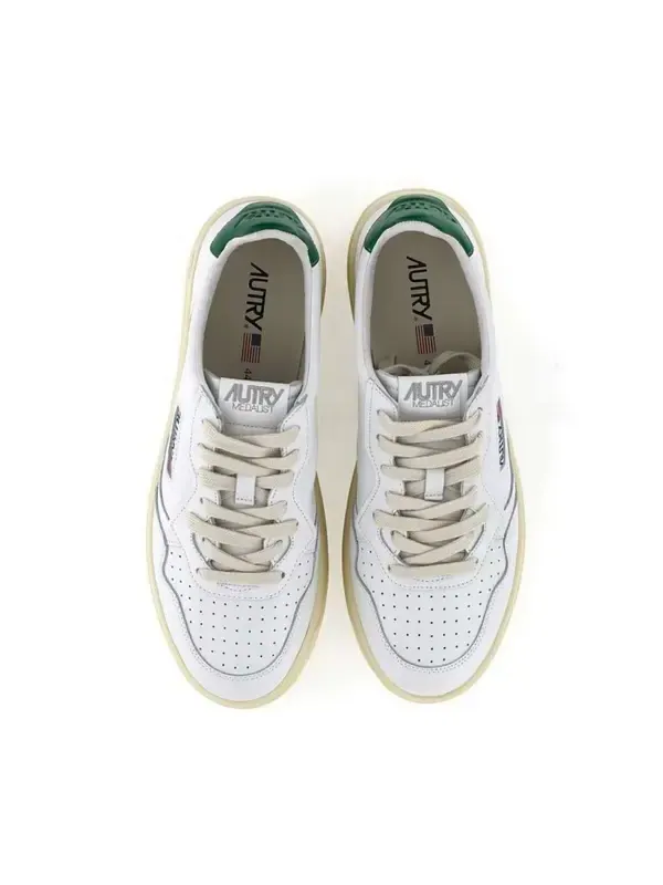 Кроссовки medalist low leather 'white green' Autry — изображение 2 из 2, белый/зеленый