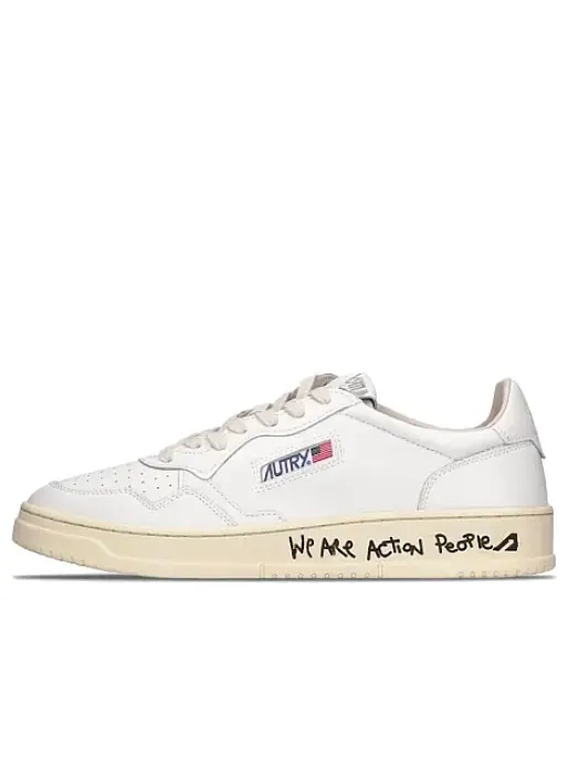 Кроссовки medalist leather low lettering 'we are action people - white' Autry — изображение 1 из 4, белый/черный