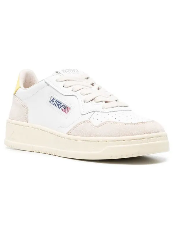 Кроссовки medalist low leather and suede 'white beige yellow' Autry — изображение 2 из 4, белый/бежевый/желтый