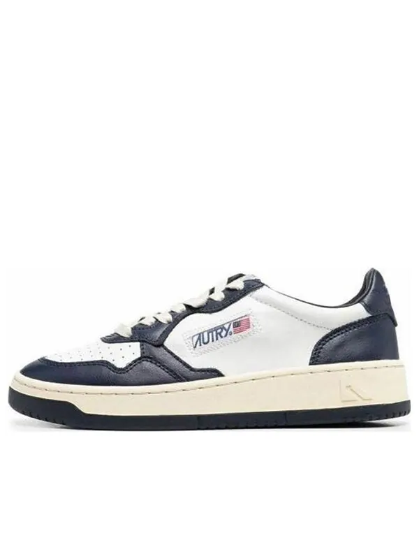 Кроссовки medalist low bicolor 'white black' Autry — изображение 1 из 4, белый/черный
