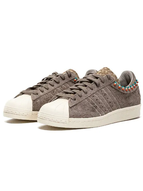 Кроссовки invincible x superstar 90v Adidas — изображение 2 из 4, коричневый