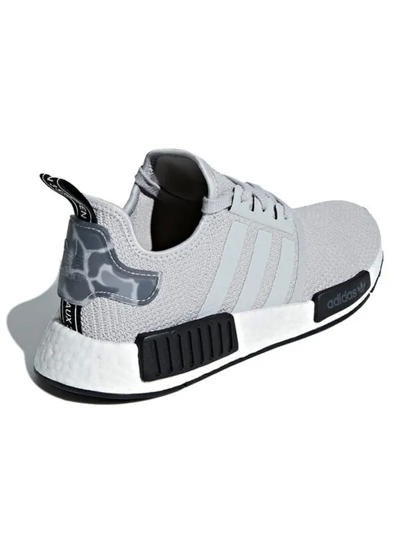 Кроссовки nmd_r1 Adidas — изображение 3 из 4, серый-черный