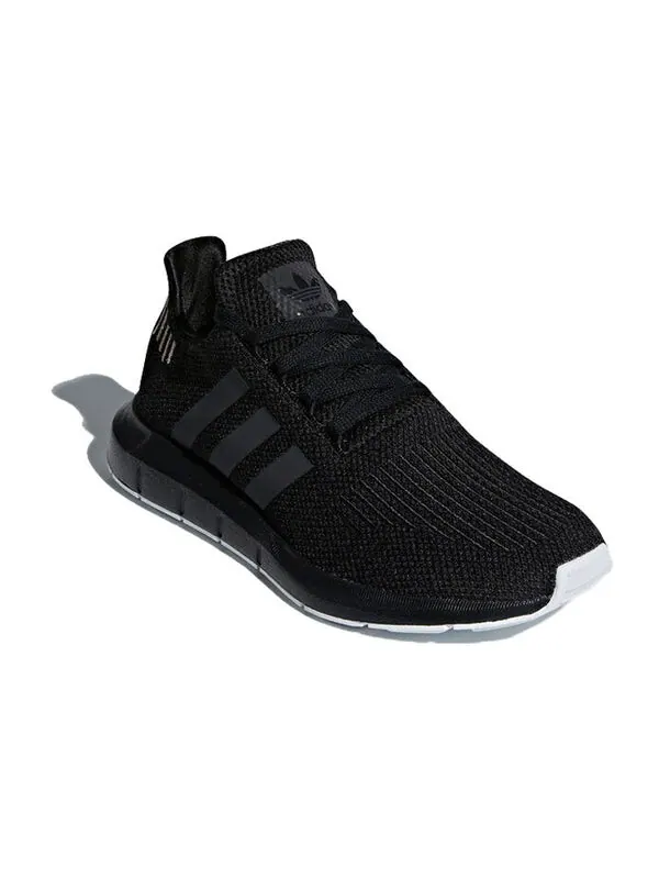 Кроссовки Swift Run Adidas — изображение 3 из 4, черный