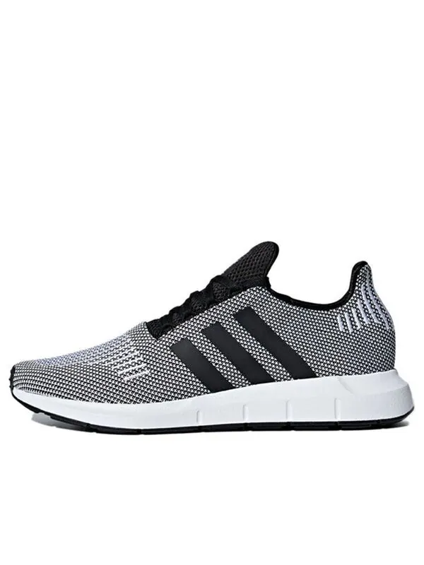 Кроссовки Swift Run Adidas — изображение 1 из 4, черный