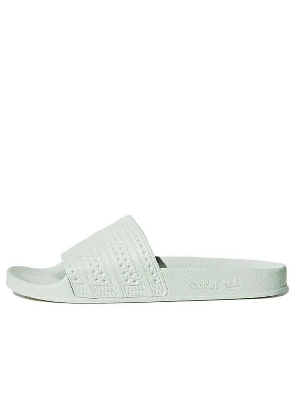 Тапочки adilette slide 'linen green' Adidas — изображение 1 из 4, зеленый