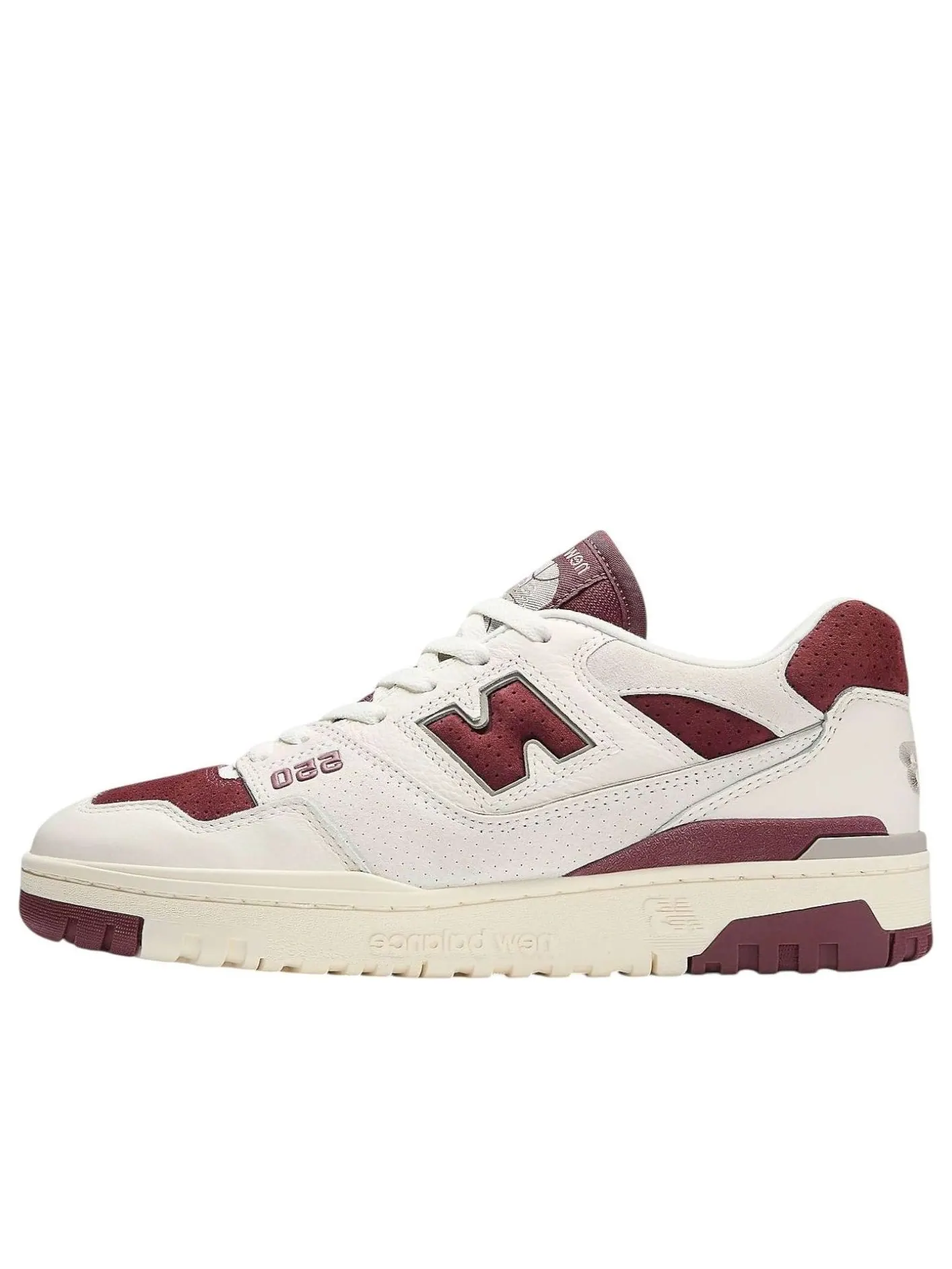Кроссовки New Balance 550 'Sea Salt Classic Crimson' — изображение 1 из 6, белый