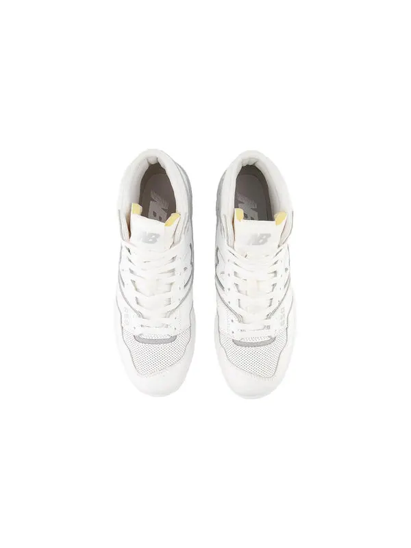 Кроссовки 650р New Balance — изображение 3 из 4, белый//серый