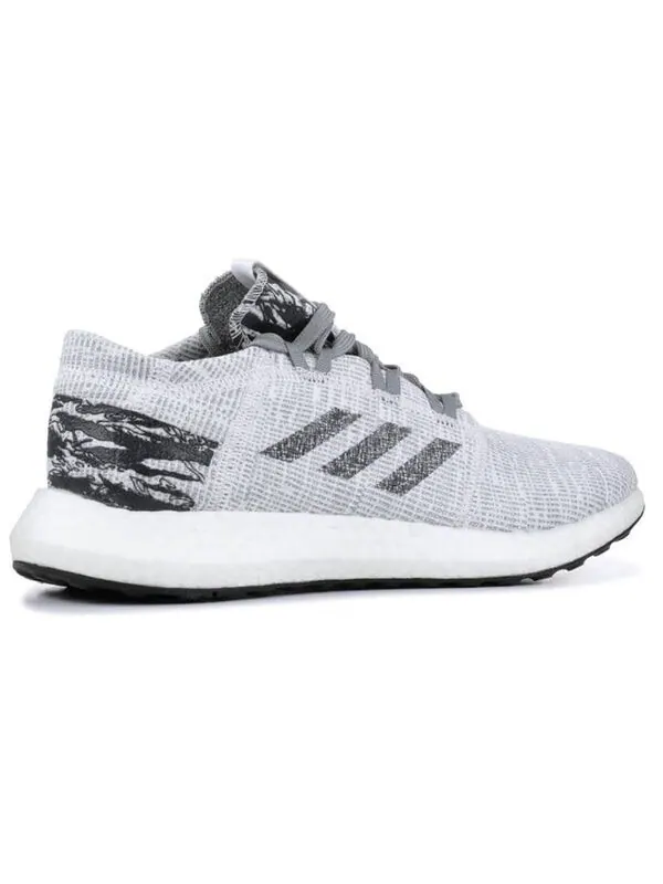 Кроссовки undefeated x pureboost ltd Adidas — изображение 2 из 3, серый