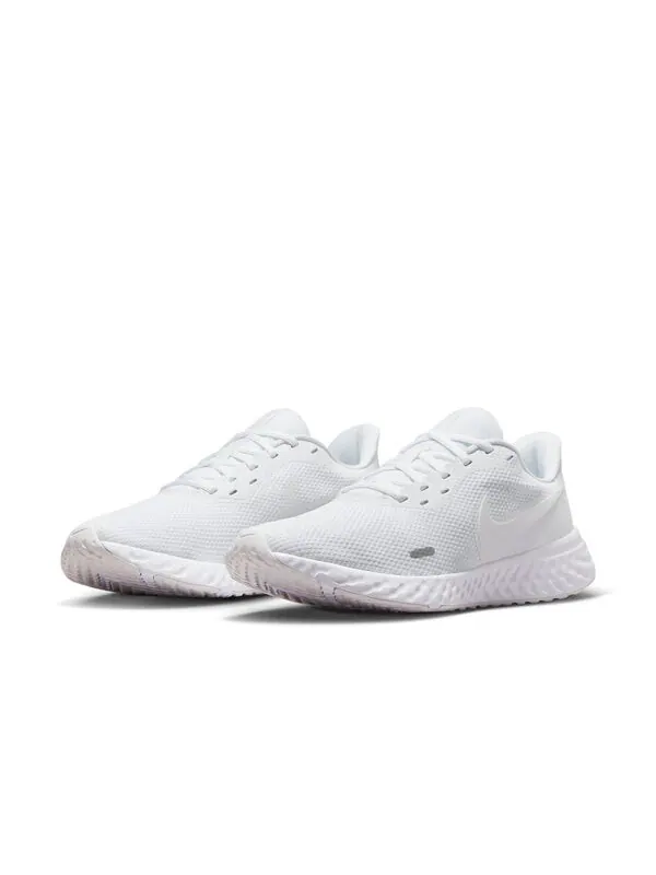 Революция кроссовок 5 Nike — изображение 3 из 4, белый