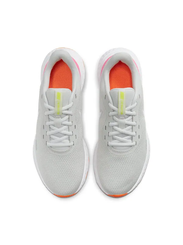 Революция кроссовок 5 Nike — изображение 4 из 4, розовый/белый