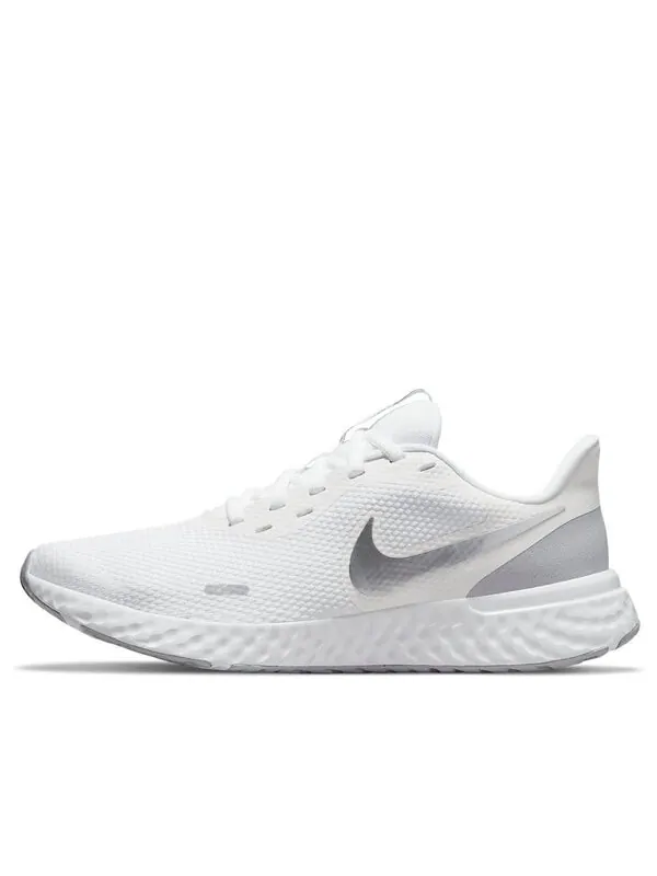 Революция кроссовок 5 Nike — изображение 1 из 4, серый/белый