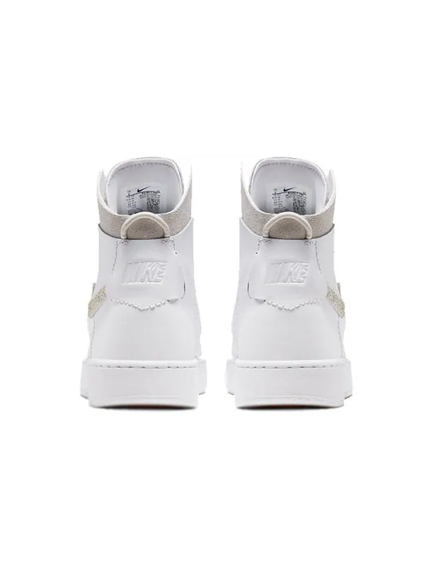 Кроссовки испорчены lx Nike — изображение 4 из 4, белый